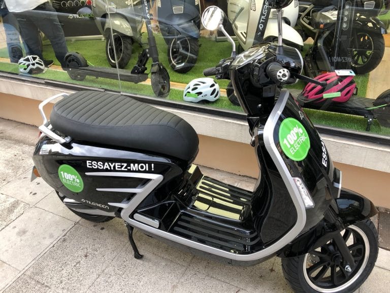 Scooter 100% électrique
